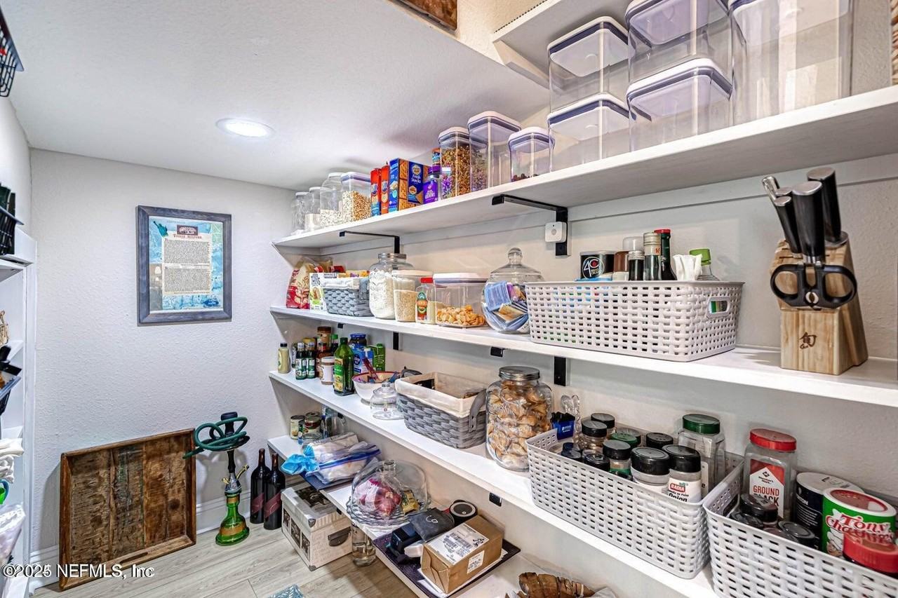 3417 Marsh Reserve Boulevard - Photo 7 of 48