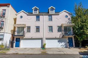 featured image of 87 Pine St ## 89