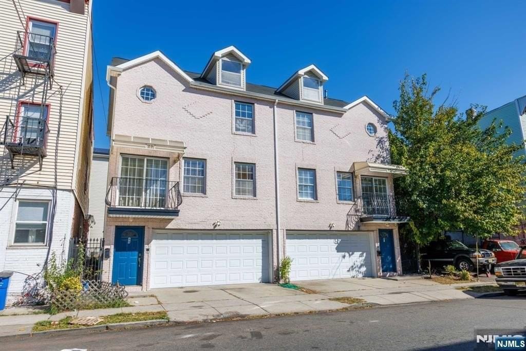 87 Pine St ## 89 - Photo 2 of 15