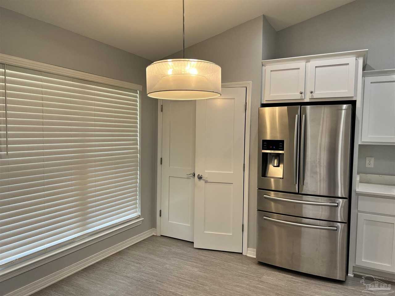 5335 Broad St - Photo 6 of 24