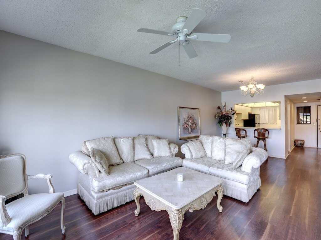 6155 South Mirror Lake Drive #202 - Photo 4 of 30