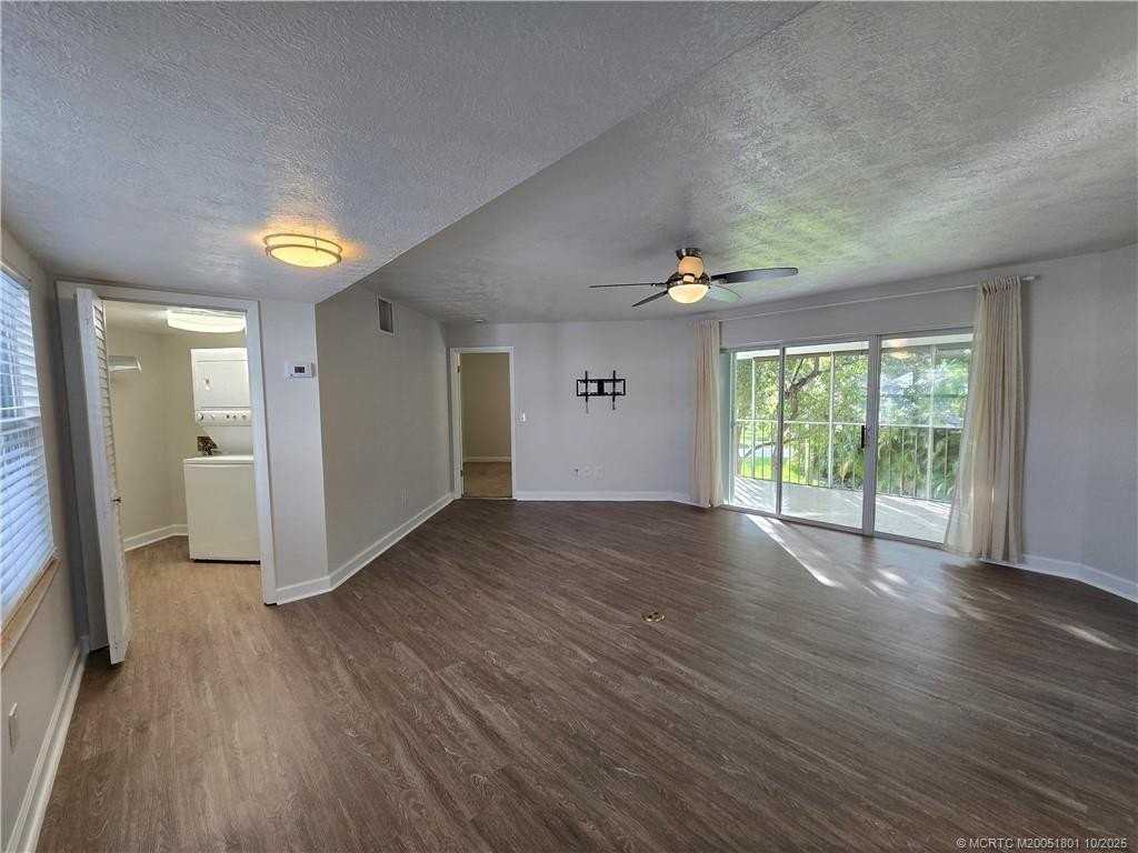 3206 Se Aster Ln Apt 207 #207 - Photo 4 of 25