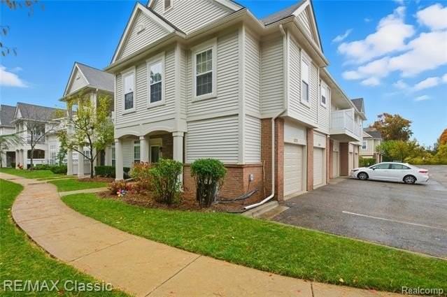 16211 Addington Dr #192 - Photo 3 of 31