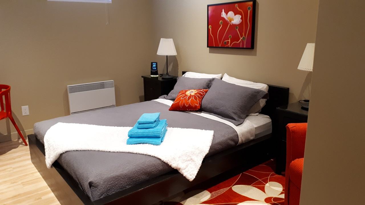 3 Rue Élisabeth-Bruyère #6 - Photo 2 of 7