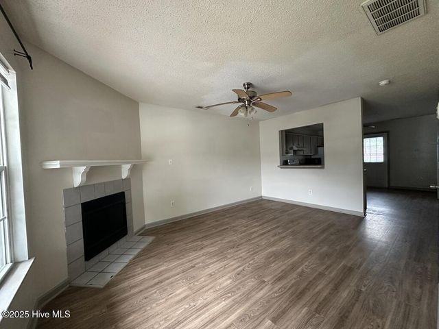 1167 Pueblo Drive - Photo 2 of 7