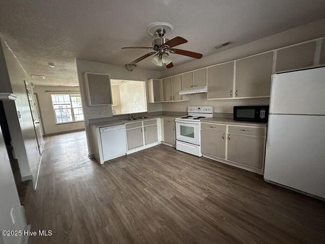 1167 Pueblo Drive - Photo 3 of 7