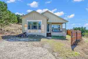 featured image of 428 Kings Dr