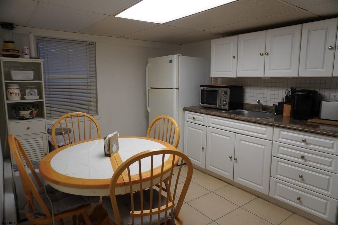 4703 Ventnor Ave - Photo 5 of 22