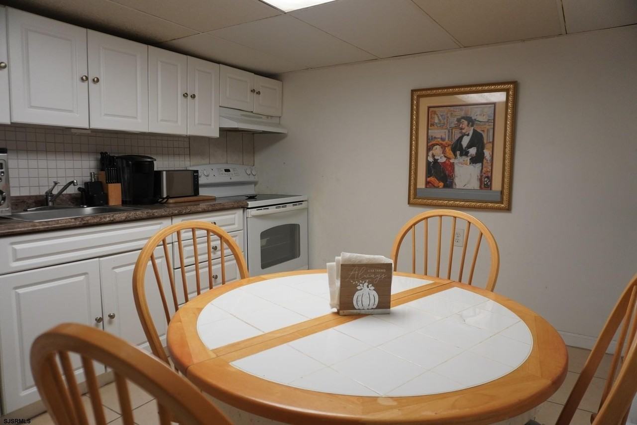 4703 Ventnor Ave - Photo 7 of 22