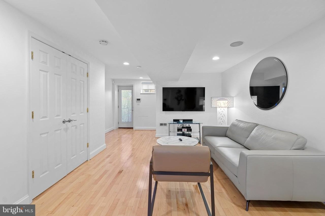 936 T Street Northwest #B - Photo 6 of 19