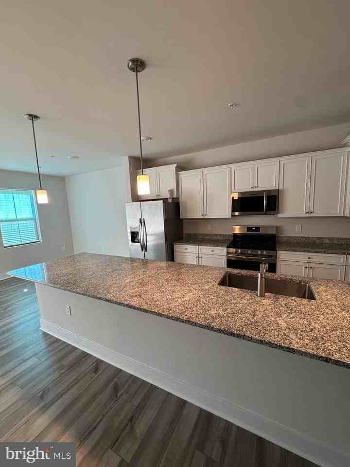 4151 Skipton Pl - Photo 5 of 20