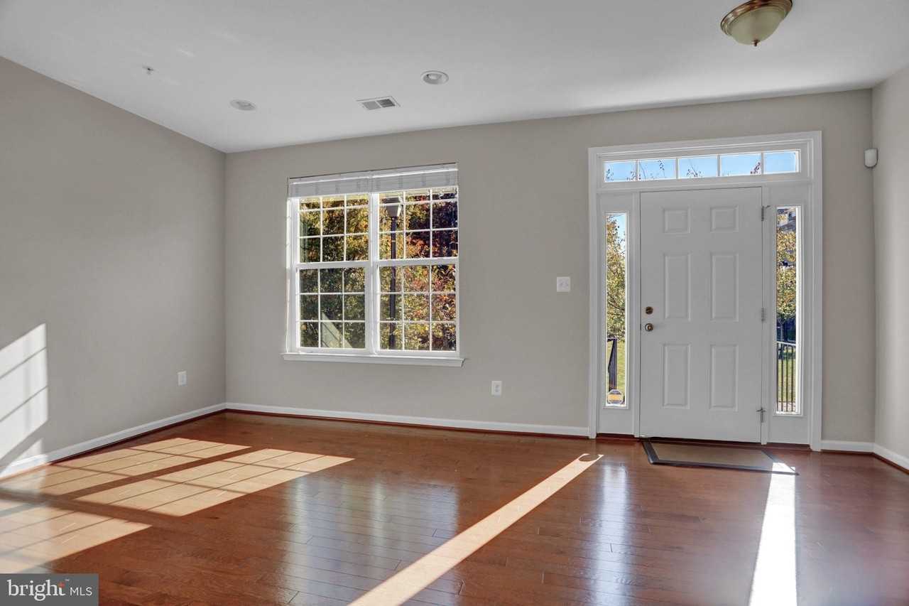 115 Tanglewood Manor Dr - Photo 2 of 33