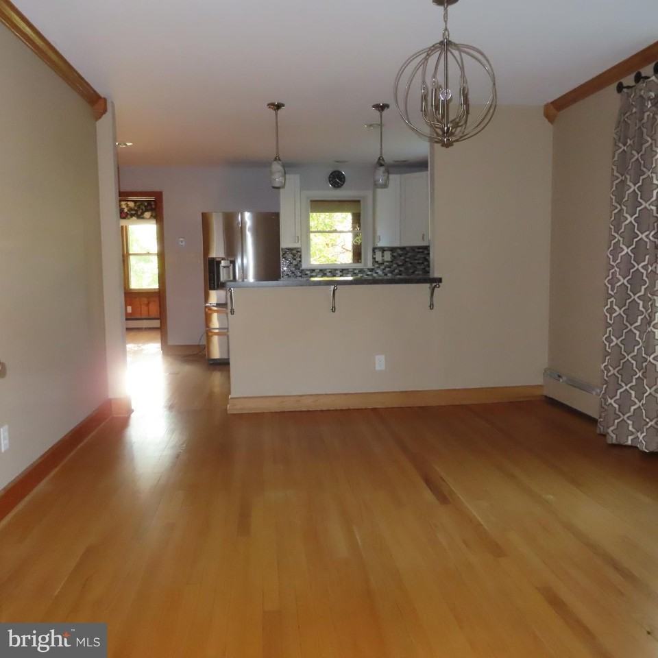 14109 Buchanan Trl W - Photo 7 of 38