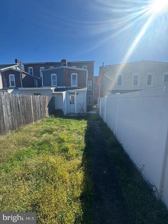 405 Walnut St - Photo 6 of 26