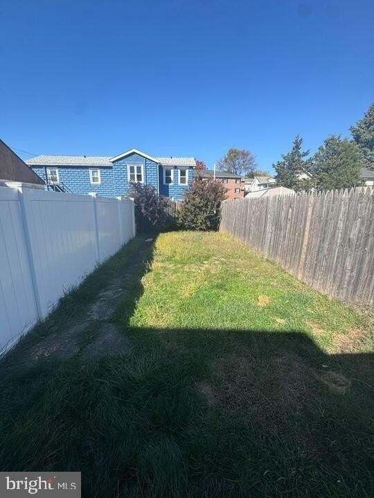 405 Walnut St - Photo 7 of 26