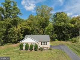 featured image of 617 Port Providence Rd