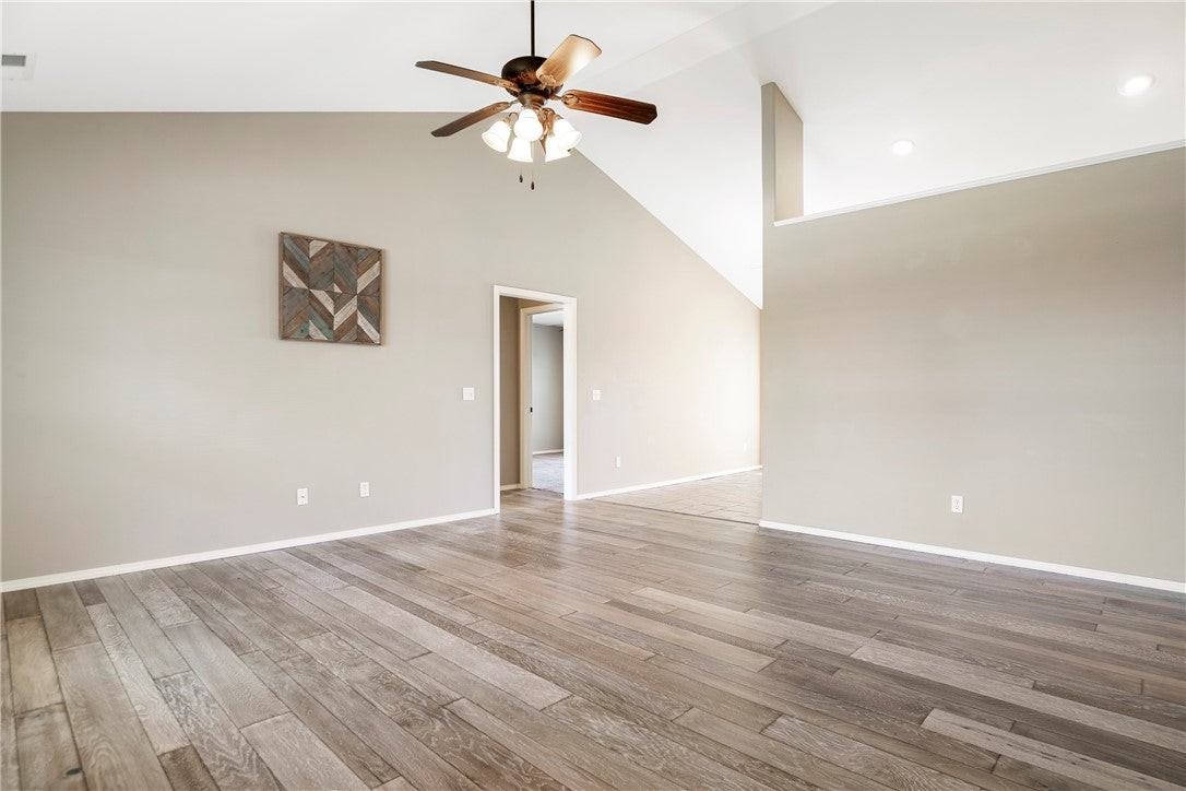 403 Cherry St - Photo 4 of 22