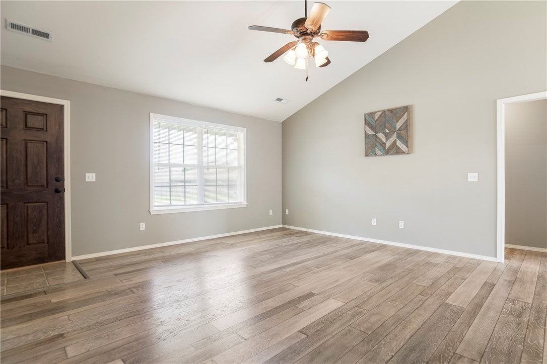 403 Cherry St - Photo 5 of 22