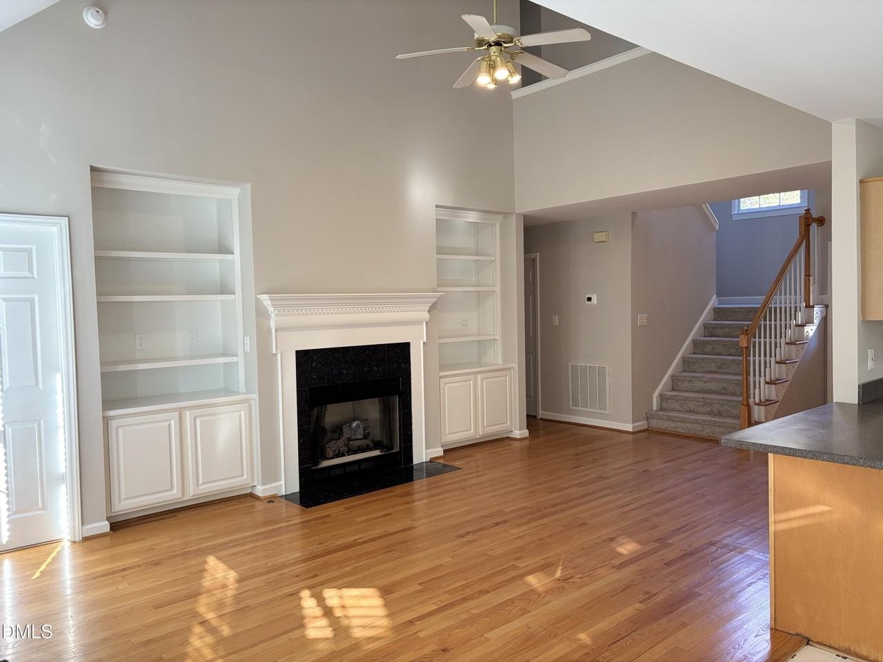 820 Siena Dr - Photo 3 of 35