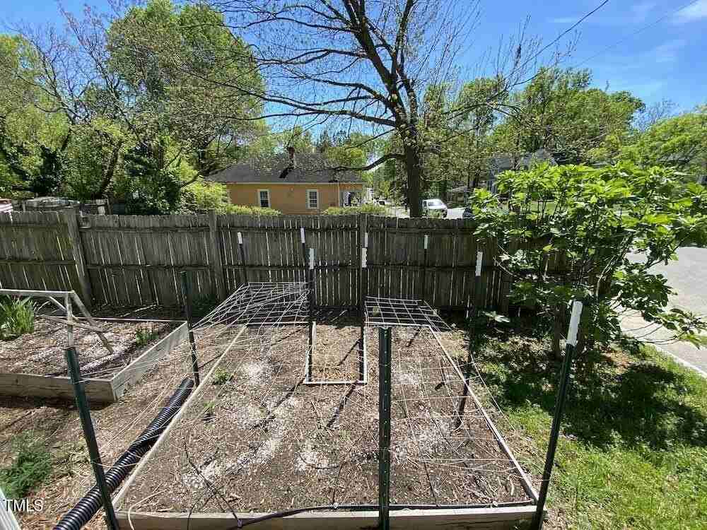 101 S Briggs Ave - Photo 4 of 43