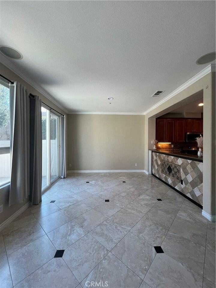 7161 East Ave - Photo 4 of 18