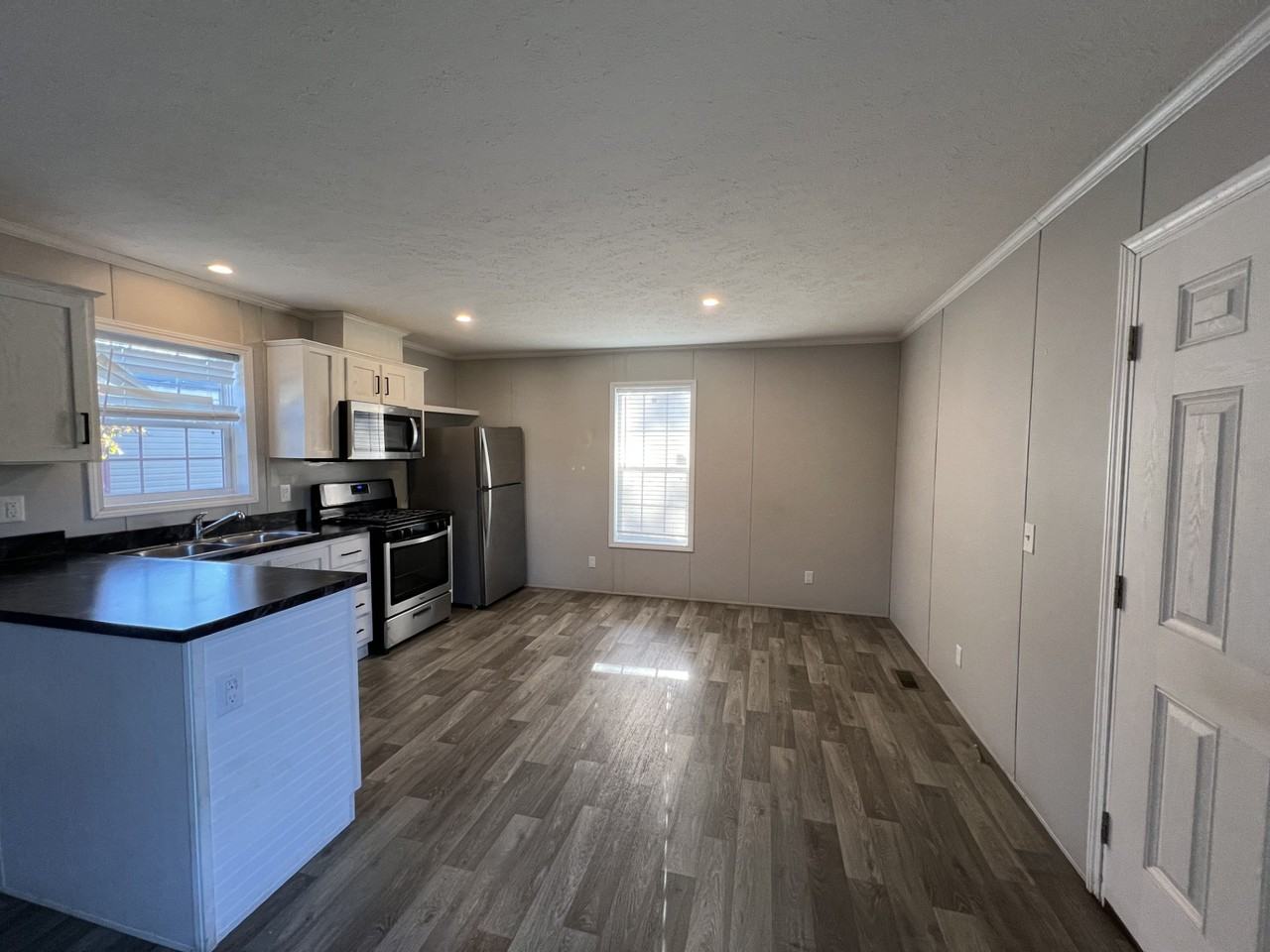 58 Joymar Drive #58JD - Photo 2 of 18