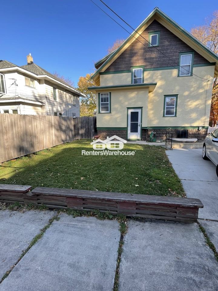 826 1st St Nw - Photo 3 of 25