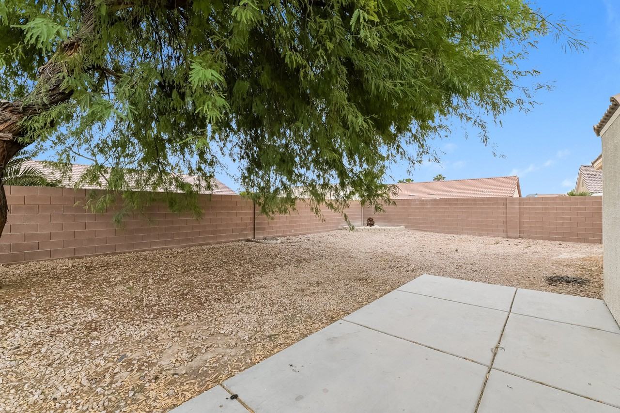 634 Turtleback Dr - Photo 3 of 15