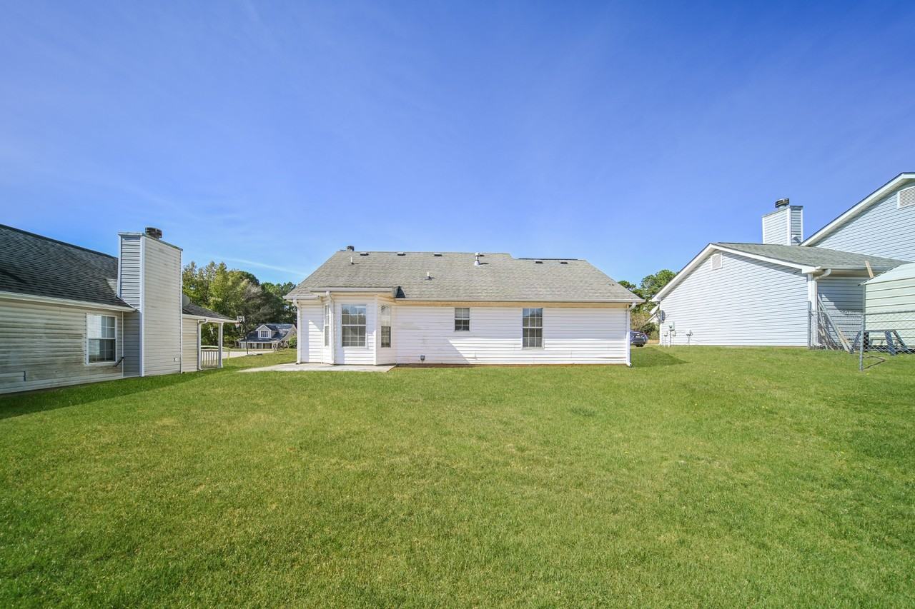 1405 N Hampton Dr - Photo 2 of 15