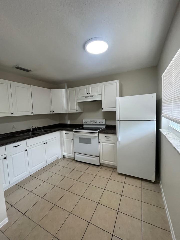 24 West Mariana Avenue #5 - Photo 2 of 6