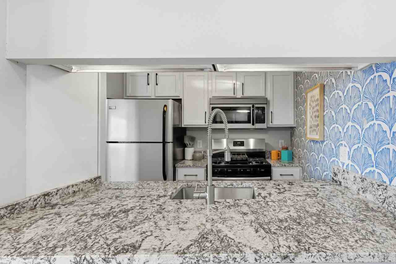 Fieldpointe of St. Louis - Photo 7 of 35