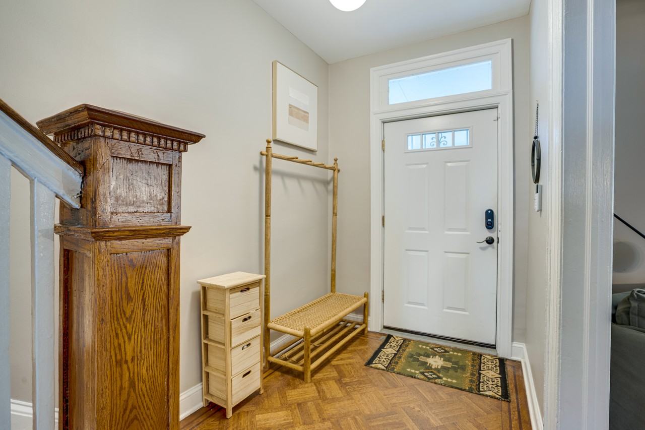 637 Keefer Place Northwest - Photo 6 of 55