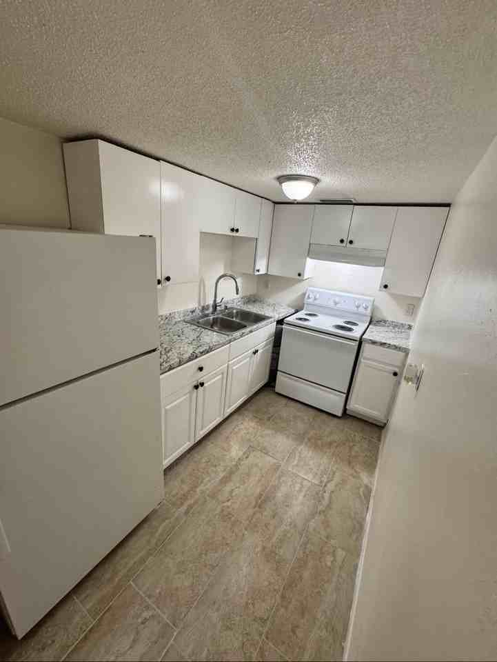 2629 Broadway #11 - Photo 5 of 6