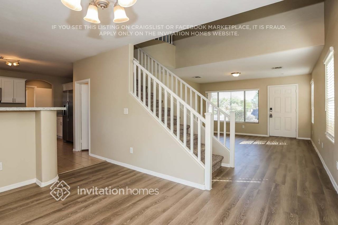 11346 N 154th Ln - Photo 5 of 18