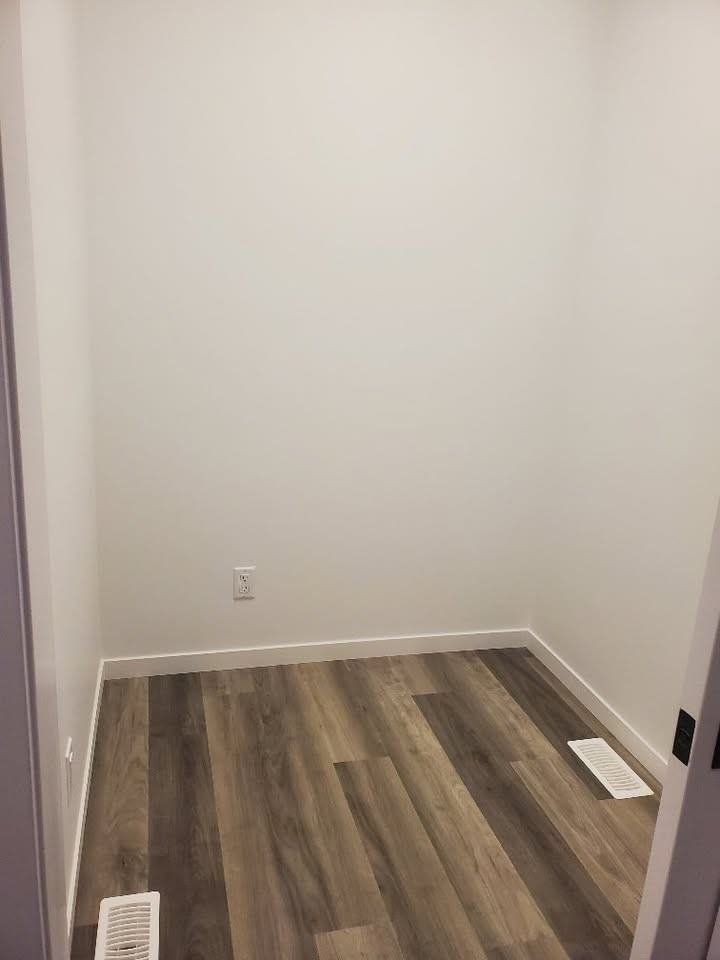 287 Magnolia Crescent SE - Photo 2 of 18