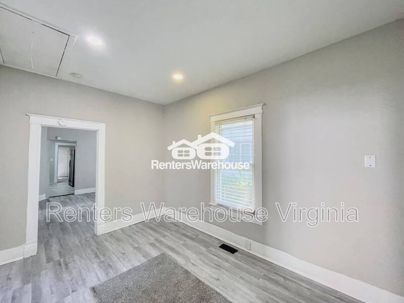 1247 23rd St - Photo 3 of 26