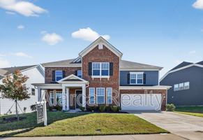 featured image of 256 W Waterlynn Rd