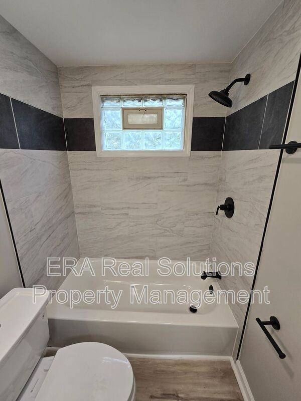 782 Whitethorne Ave - Photo 2 of 20