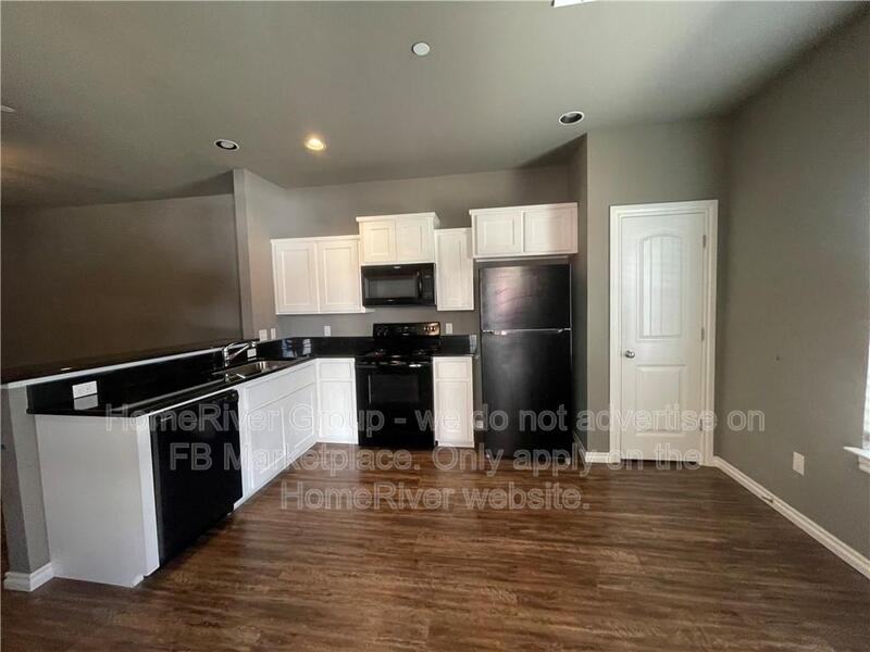 1016 Southwest 91st Street - Photo 3 of 14