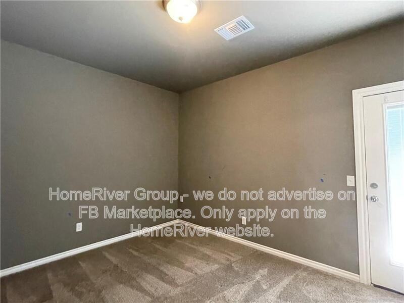 1016 Southwest 91st Street - Photo 5 of 14