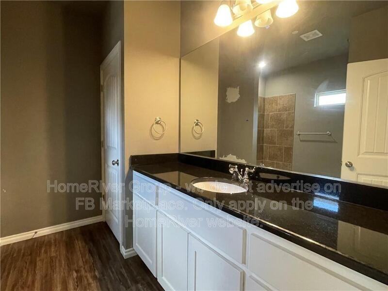 1016 Southwest 91st Street - Photo 6 of 14