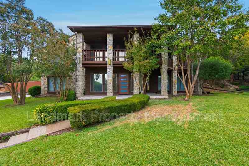 317 Chandler Lake Ct - Photo 3 of 34