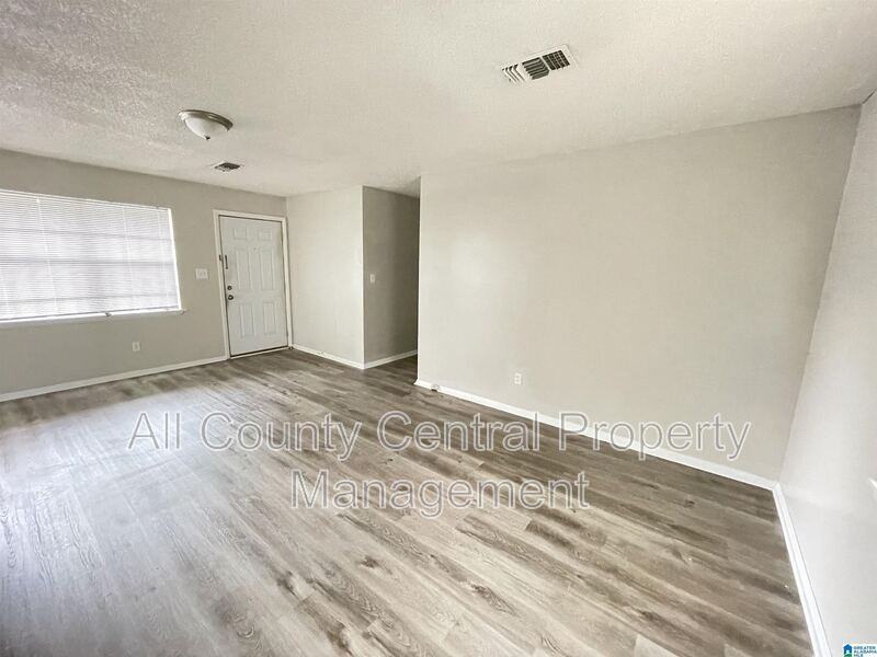 2901 42nd Ln N - Photo 2 of 6