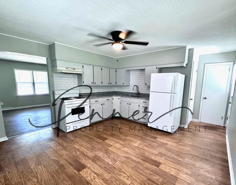 11317 E 13th St S - Photo 3 of 10