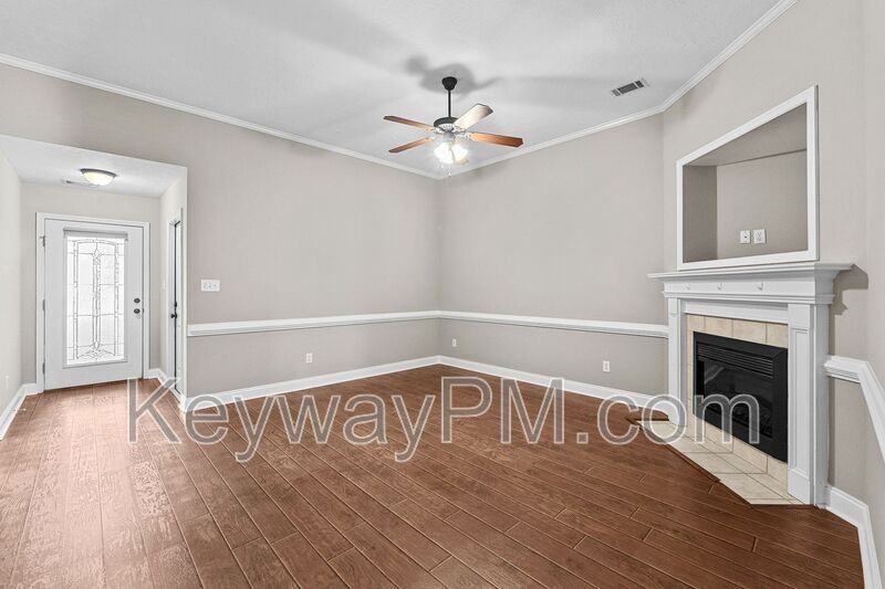 823 Whispering Willow Ct - Photo 5 of 23