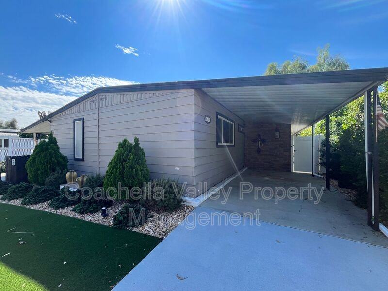 421 S Paseo Laredo - Photo 2 of 49