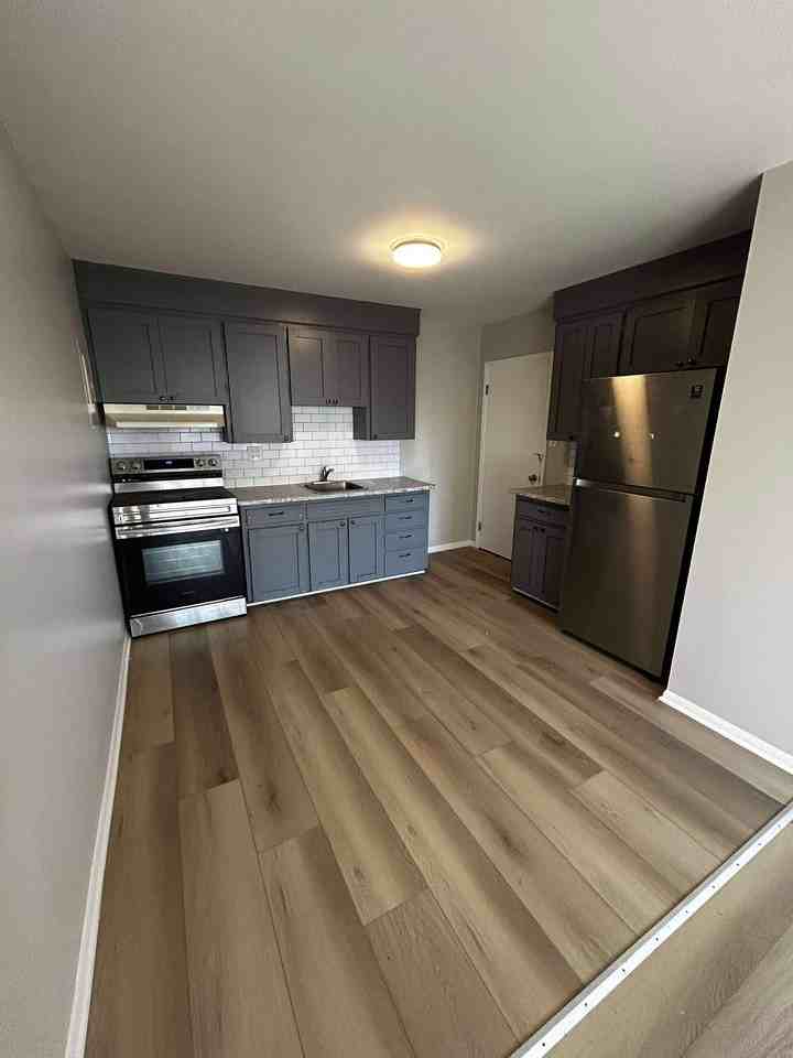 427 High Street #5 - Photo 3 of 11