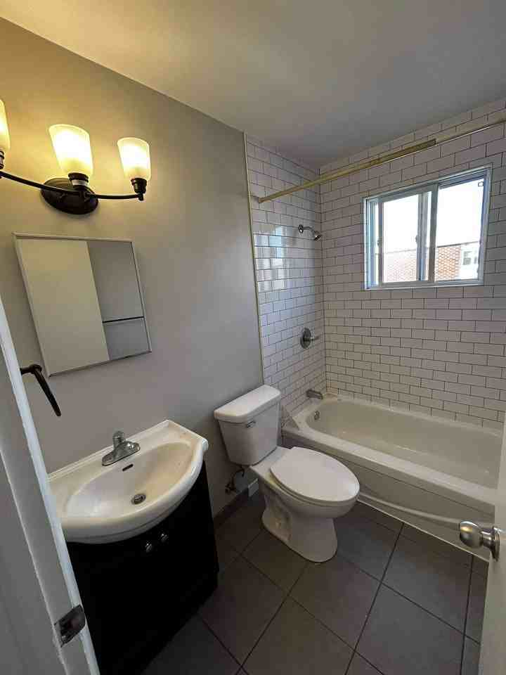 427 High Street #5 - Photo 5 of 11