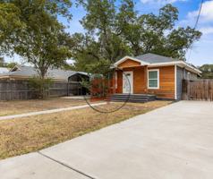 featured image of 221 N Bermuda St