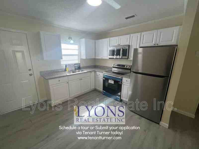 903 Greenwood Drive #A - Photo 3 of 9